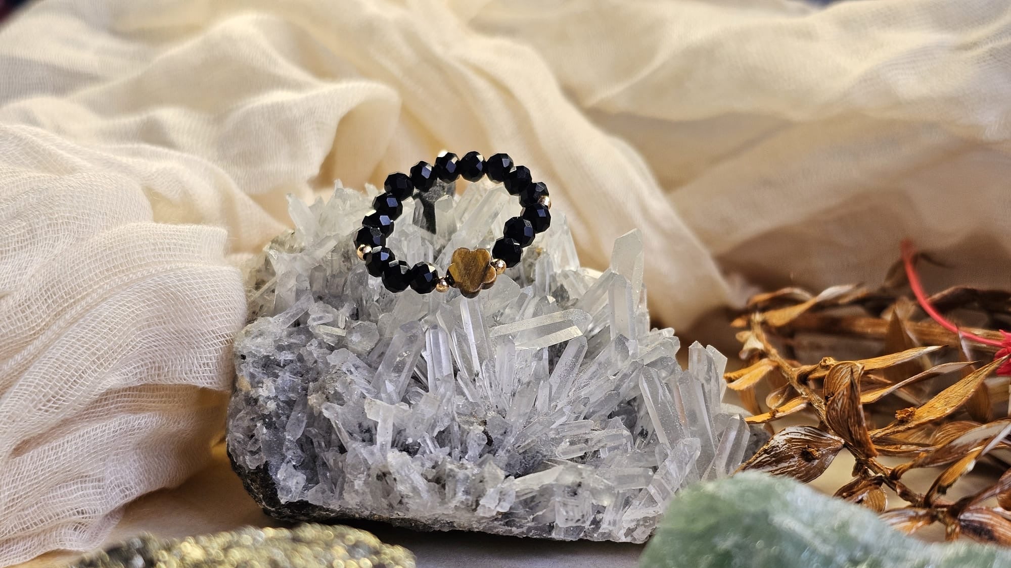 Mindful Loop – Calm & Focus Anxiety Ring