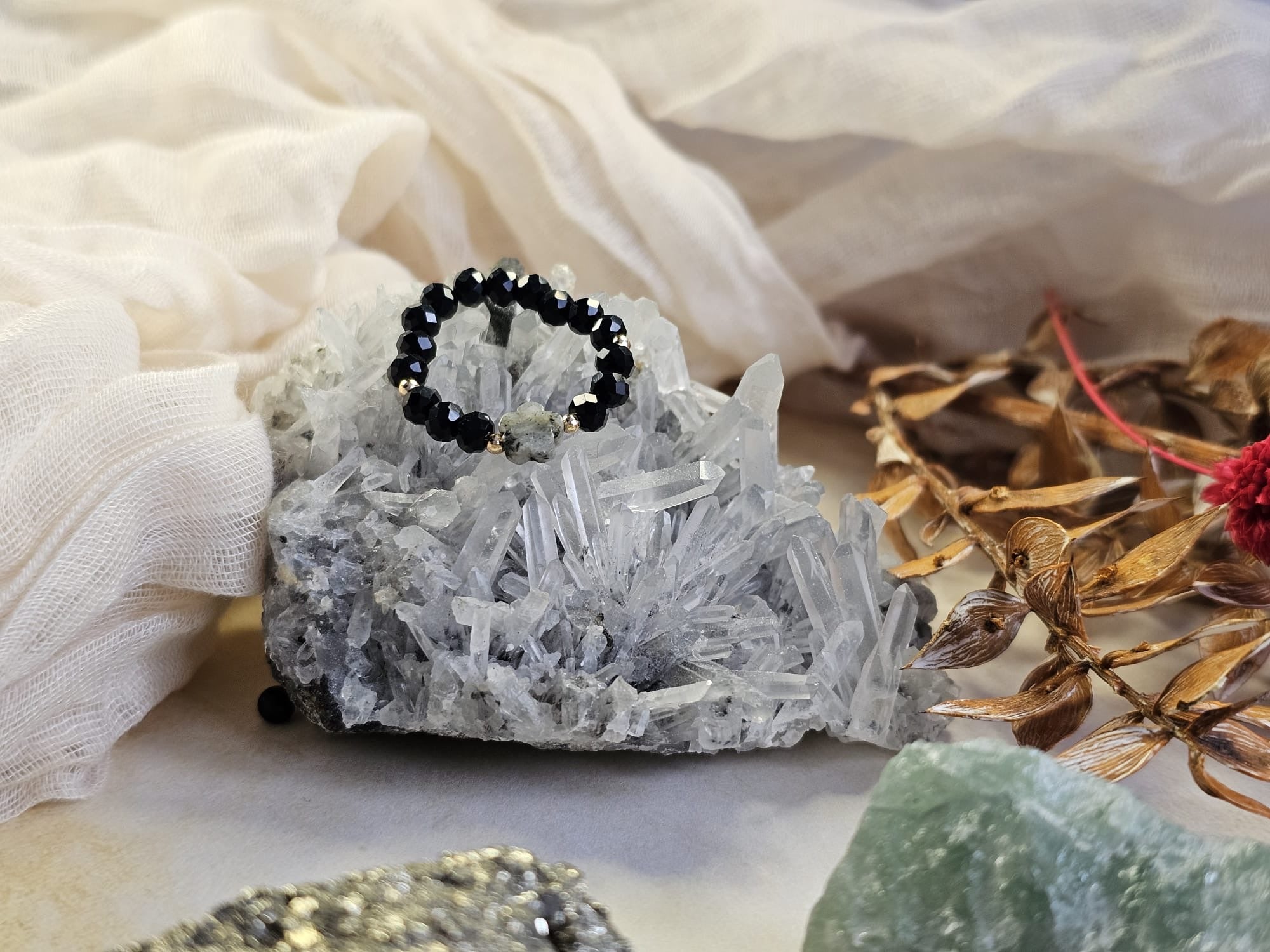 Mindful Loop – Calm & Focus Anxiety Ring