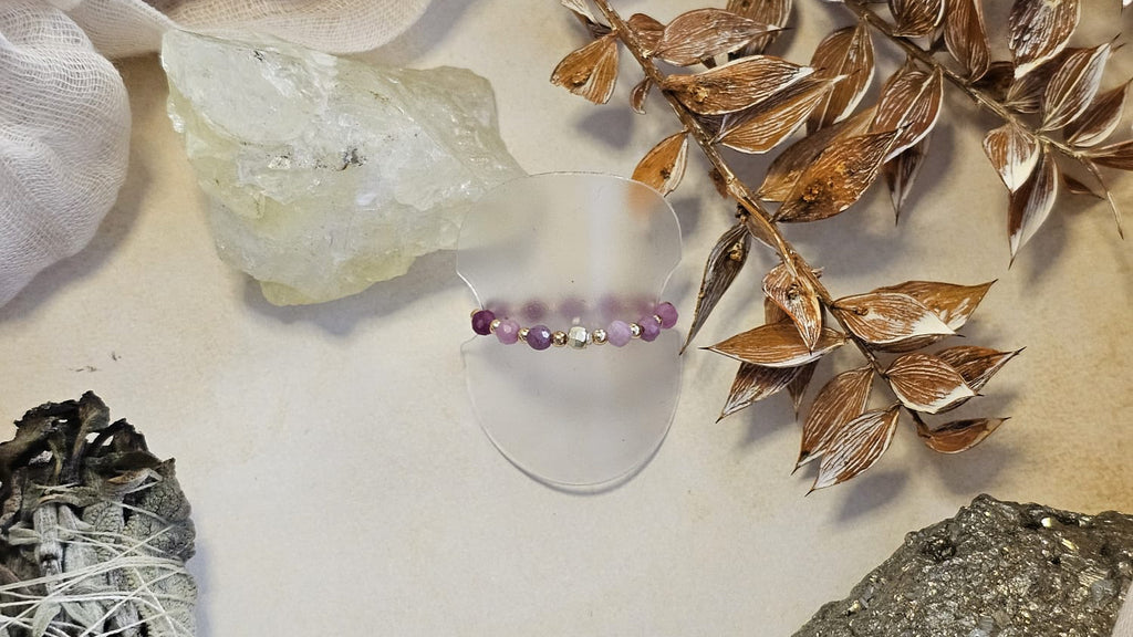 Mindful Loop – Calm & Focus Anxiety Ring